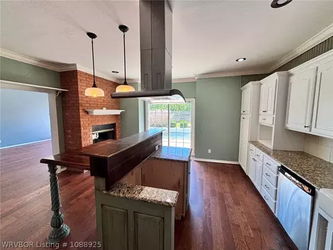 Kitchen - 3105 Fairway Dr, Alma, AR 72921 photo 3 of 4