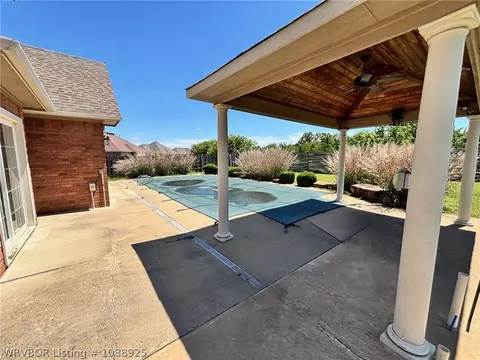Exterior - 3105 Fairway Dr, Alma, AR 72921 photo 2 of 4