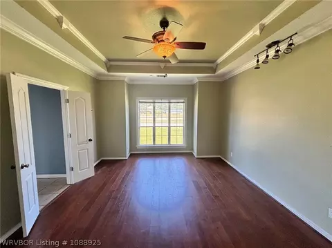 Living - 3105 Fairway Dr, Alma, AR 72921 photo 2 of 8