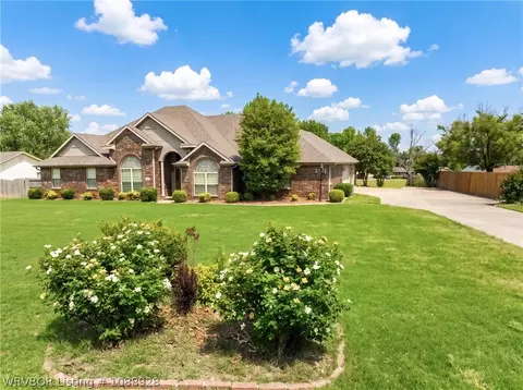 918 Skyline Dr, Van Buren, AR 72956