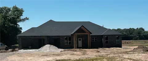1033 W Pinto Ave, Sallisaw, OK 74955