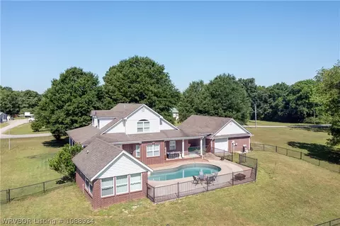 1105 Dogwood St, Muldrow, OK 74948