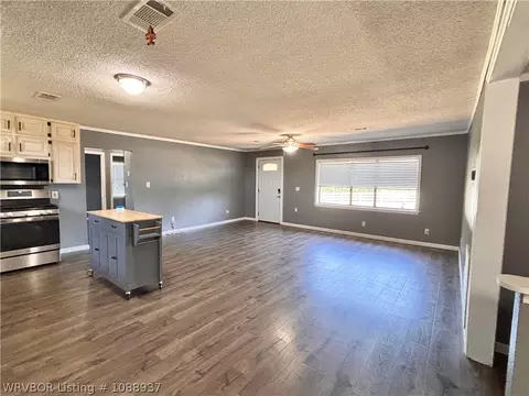Living - 409 Hooper St, Hackett, AR 72937 photo 9 of 9