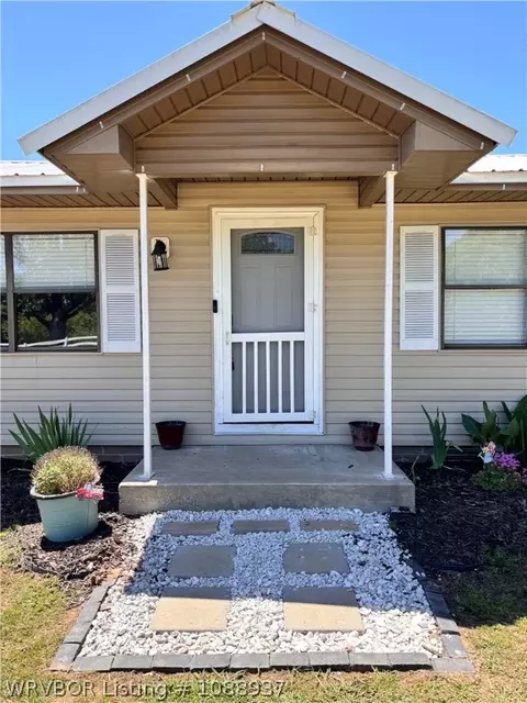 Exterior - 409 Hooper St, Hackett, AR 72937 photo 3 of 17