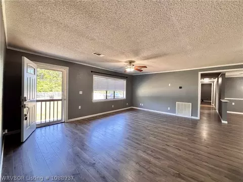 Living - 409 Hooper St, Hackett, AR 72937 photo 2 of 9