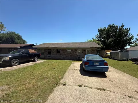 102 Maple Dr, Pocola, OK 74902
