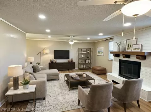 Living - 6910 Military Rd, Lavaca, AR 72941 photo 4 of 5
