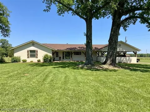 6910 Military Rd, Lavaca, AR 72941