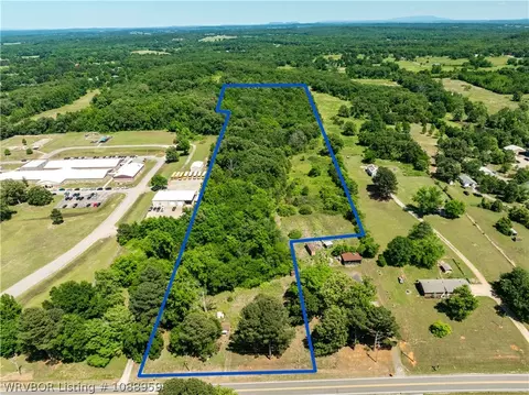 1110 Division St, Lavaca, AR 72941