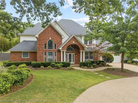2948 Cliff Dr, Fort Smith, AR 72901