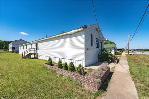 Exterior - 7406 Ellis St, Fort Smith, AR 72916 photo 2 of 3