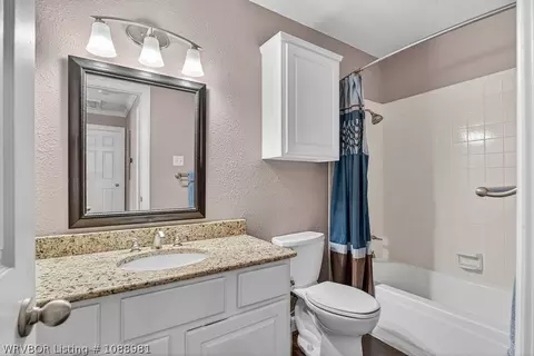 Bath - 2316 Ramsgate Way, Fort Smith, AR 72908 photo 4 of 5