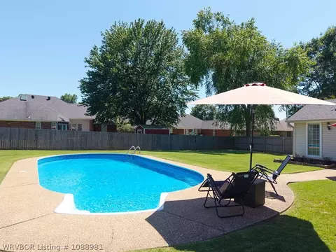 Exterior - 2316 Ramsgate Way, Fort Smith, AR 72908 photo 6 of 12