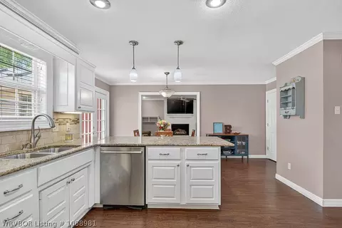 Kitchen - 2316 Ramsgate Way, Fort Smith, AR 72908 photo 6 of 6