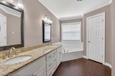 Bath - 2316 Ramsgate Way, Fort Smith, AR 72908 photo 1 of 5