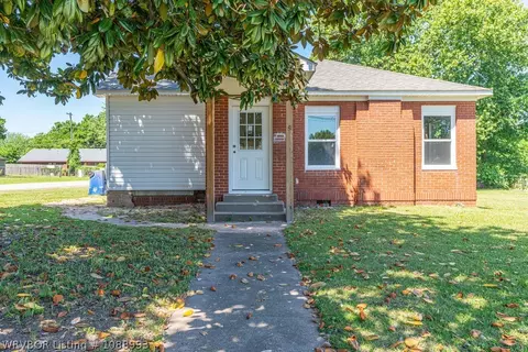 1328 S Bluff Ave, Fort Smith, AR 72901