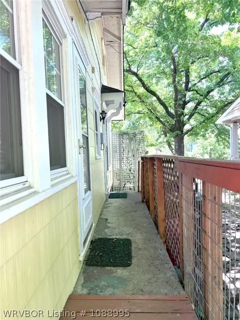 Exterior - 500 Lecta Ave, Fort Smith, AR 72901 photo 4 of 9