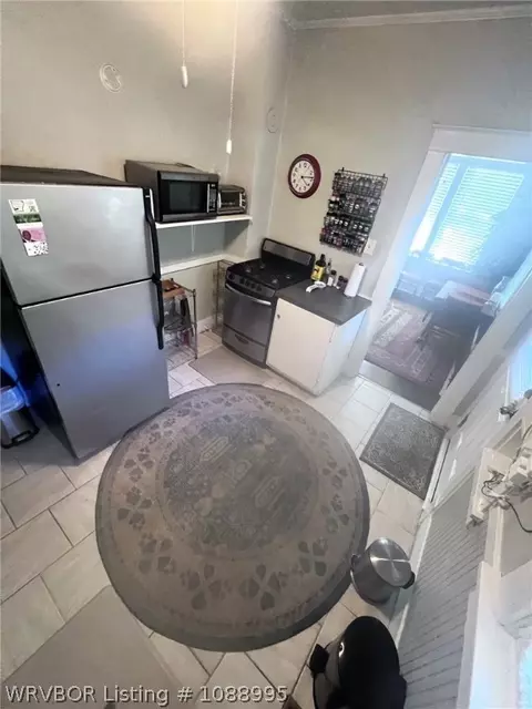 Kitchen - 500 Lecta Ave, Fort Smith, AR 72901 photo 4 of 5