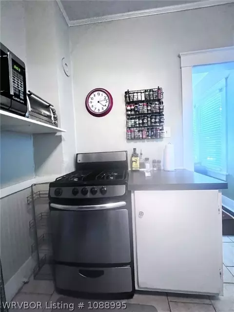 Kitchen - 500 Lecta Ave, Fort Smith, AR 72901 photo 2 of 5