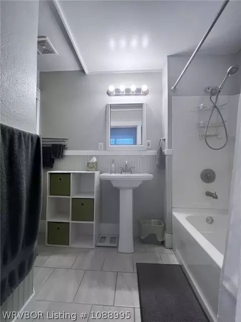 Bath - 500 Lecta Ave, Fort Smith, AR 72901 photo 1 of 2