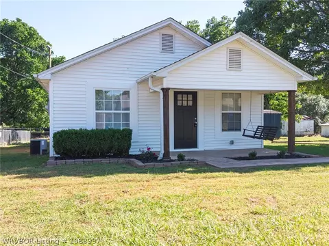 Exterior - 715 Maple Shade, Alma, AR 72921 photo 3 of 18