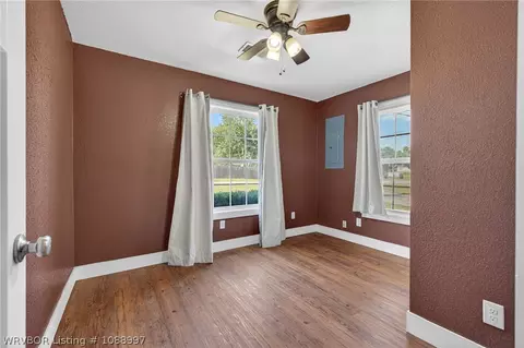 Bedroom - 715 Maple Shade, Alma, AR 72921 photo 1 of 5