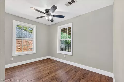 Bedroom - 715 Maple Shade, Alma, AR 72921 photo 3 of 5