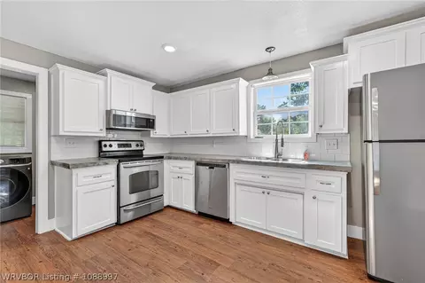 Kitchen - 715 Maple Shade, Alma, AR 72921 photo 1 of 1