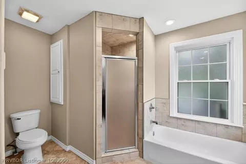 Bath - 4204 S 17th St, Fort Smith, AR 72901 photo 2 of 3
