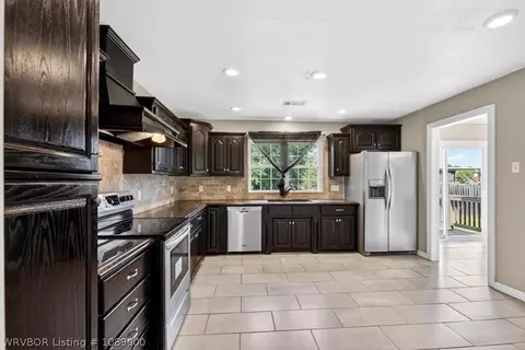 Kitchen - 4204 S 17th St, Fort Smith, AR 72901 photo 3 of 3