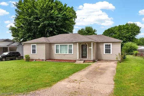 4204 S 17th St, Fort Smith, AR 72901