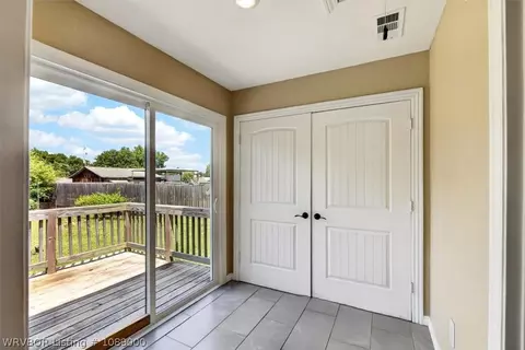Entry Way - 4204 S 17th St, Fort Smith, AR 72901 photo 1 of 2