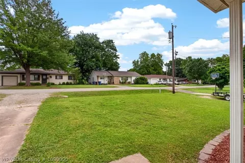 Exterior - 4204 S 17th St, Fort Smith, AR 72901 photo 11 of 14