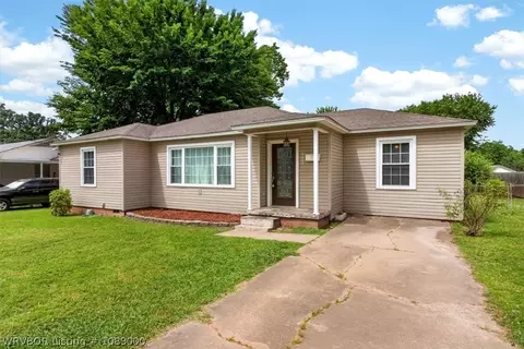 Exterior - 4204 S 17th St, Fort Smith, AR 72901 photo 5 of 14