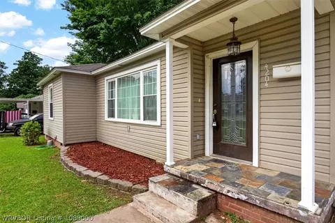 Exterior - 4204 S 17th St, Fort Smith, AR 72901 photo 6 of 14