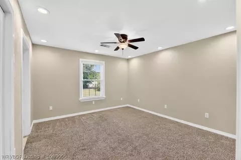 Bedroom - 4204 S 17th St, Fort Smith, AR 72901 photo 2 of 4