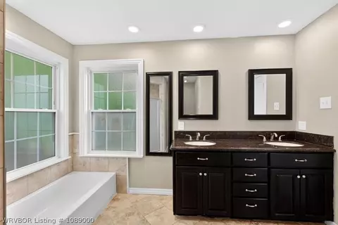 Bath - 4204 S 17th St, Fort Smith, AR 72901 photo 1 of 3