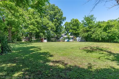 Exterior - 615 E Short Mountain St, Paris, AR 72855 photo 11 of 17