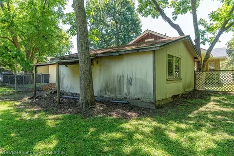 Exterior - 615 E Short Mountain St, Paris, AR 72855 photo 13 of 17