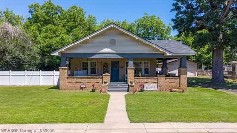 615 E Short Mountain St, Paris, AR 72855