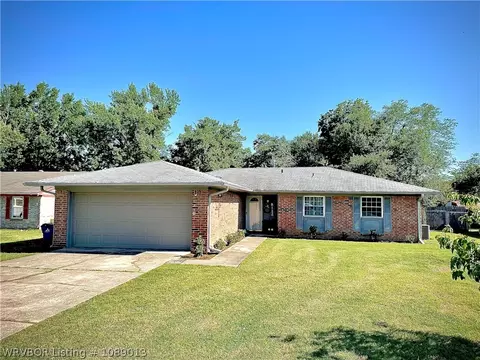8112 Mark Ln, Fort Smith, AR 72903