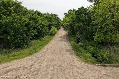 2000 E Coal Rd, Altus, AR 72949 photo 12