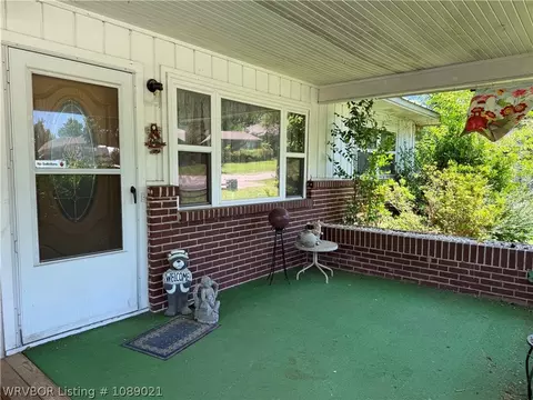 905 Cavanaugh Rd, Fort Smith, AR 72908