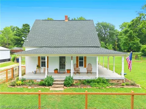 202 W Graham St, Prairie Grove, AR 72753