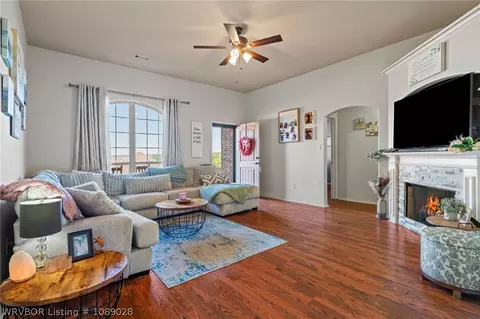Living - 181 Harmony Dr, Greenwood, AR 72936 photo 2 of 2