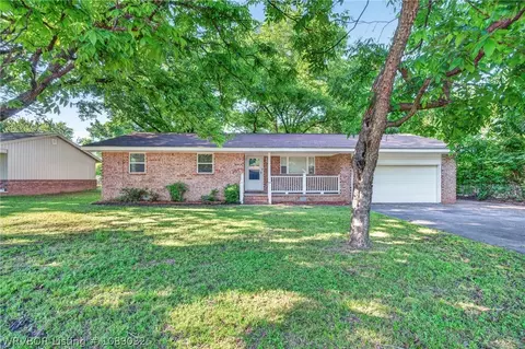 520 El Paso St, Greenwood, AR 72936