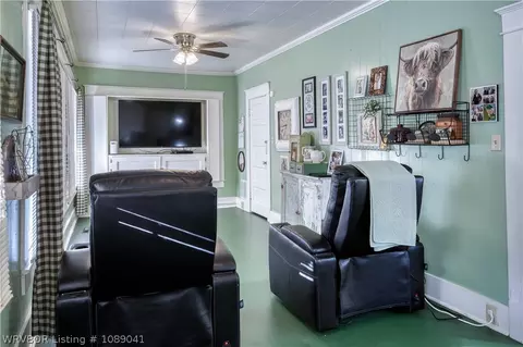 Living - 515 N 20th St, Fort Smith, AR 72901 photo 3 of 3