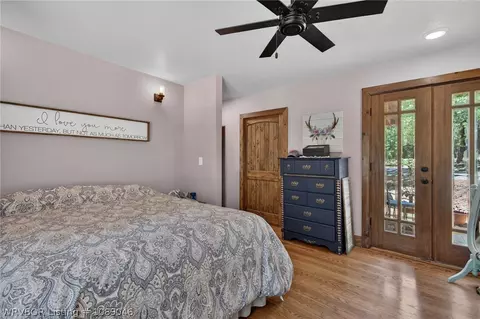 Bedroom - 7817 Hill Top Ter, Hackett, AR 72937 photo 5 of 7