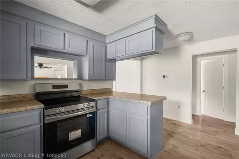 Kitchen - 1904 Barbara Ln, Lavaca, AR 72941 photo 4 of 4