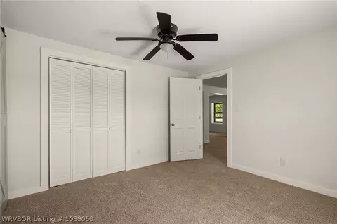 Bedroom - 1904 Barbara Ln, Lavaca, AR 72941 photo 2 of 6